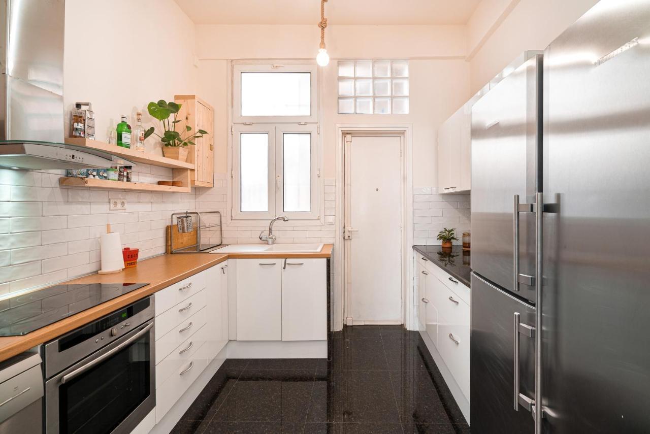 Spacious & Artistic Retro 2Bd Apt With Sauna Athens Ngoại thất bức ảnh