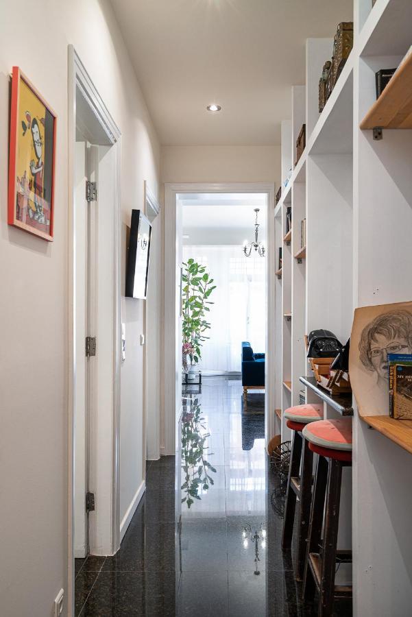 Spacious & Artistic Retro 2Bd Apt With Sauna Athens Ngoại thất bức ảnh