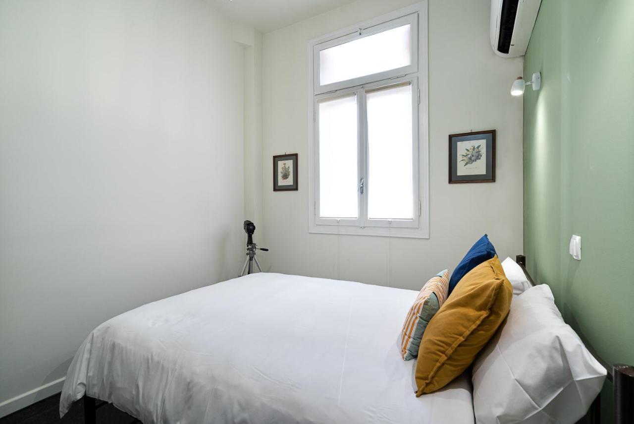 Spacious & Artistic Retro 2Bd Apt With Sauna Athens Ngoại thất bức ảnh